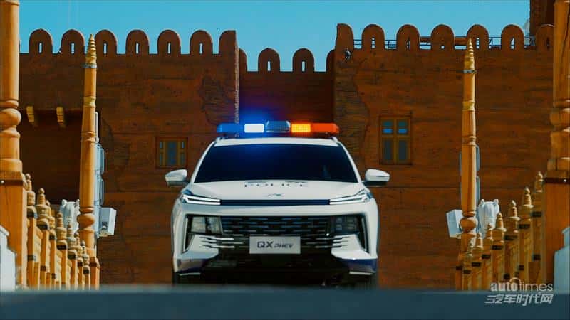批量警务用车交付 江淮QX PHEV正式列装公安系统