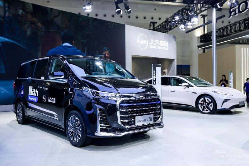 上汽大通MAXUS大家MIFA氢、大家9、大家5携手亮相2023世界新能源汽车大会